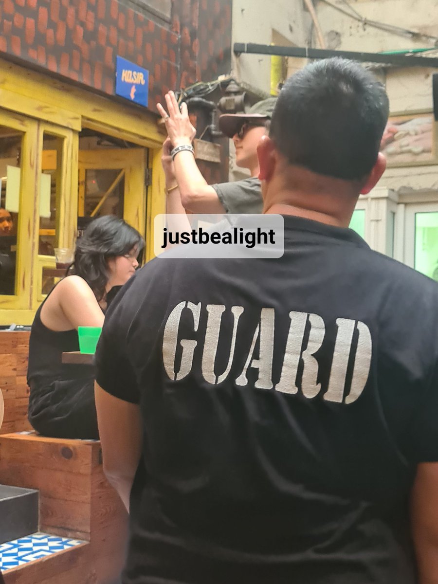 justbealight's tweet photo. Yesung at Giyanti Coffee, lebih deket lebih jelas 😭😭 kamu sih mancing2 spill lokasi diserbu ELF kan 🤣🤣 https://t.co/BNMu1t3MkE