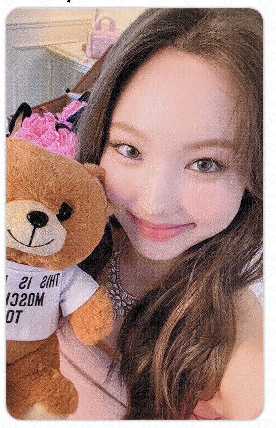 alcabrox's tweet photo. wtb lfs twice ph onhand nayeon wil what is love nerd frame noon noot im nayeon pc teddy withmuu luckydraw ld https://t.co/d9MiFEmCvy