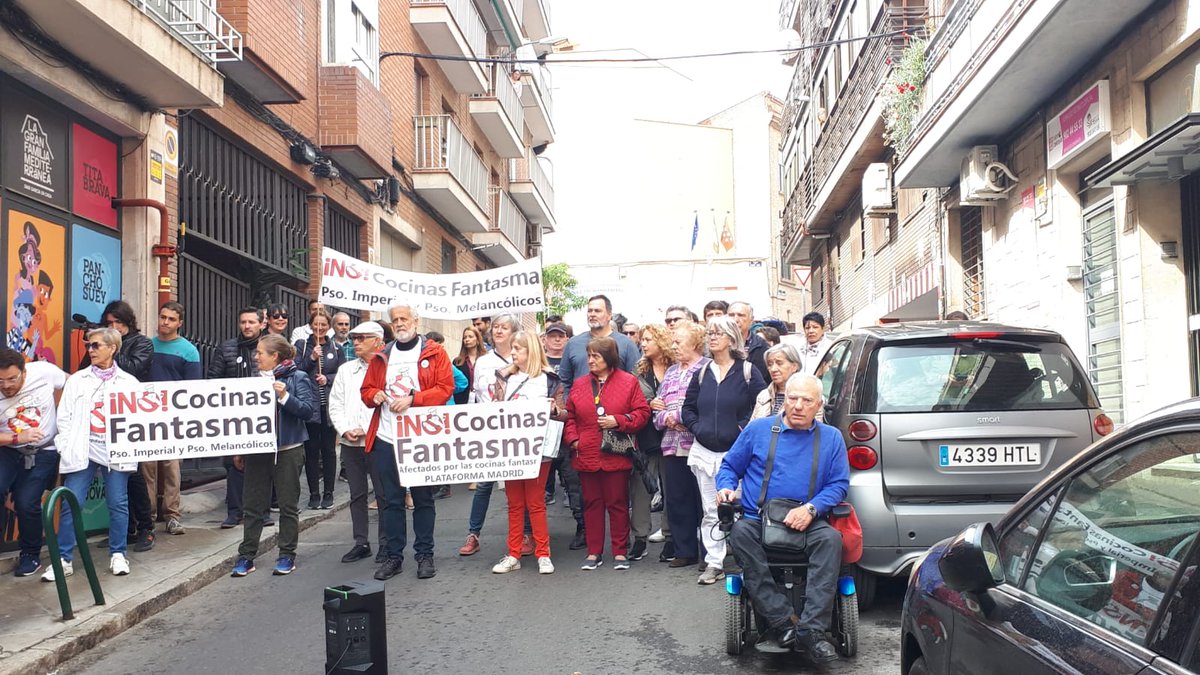 A los vecinos se les acabó la paciencia. 
No a las cocinas fantasma en zona residencial.
#CocinasFantasma
