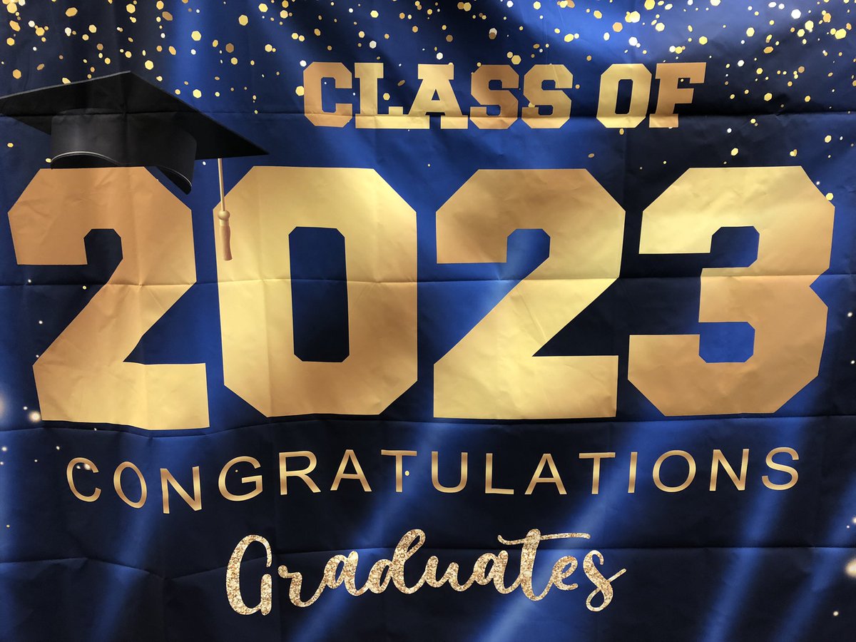 crmcbrayer's tweet photo. The @Hillcrest_SPS Project Graduation was a huge success! Thank you to all the parent volunteers, Doling staff, and students for making this such a great event! And a special thanks to Stacy Huett for going above and beyond for these student. #BeHillcrest https://t.co/Jncu6fZCYX