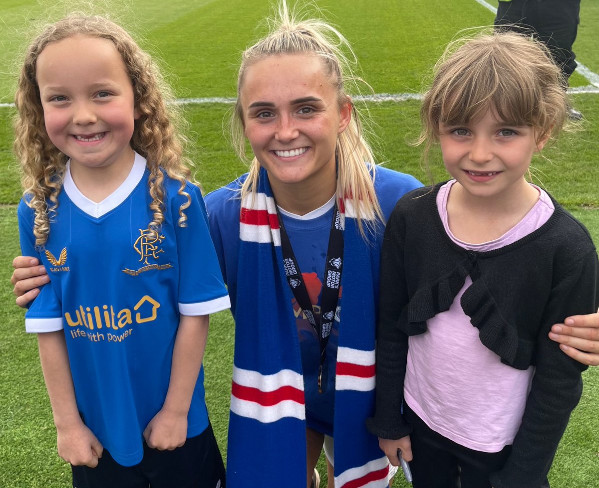 BrianMcHarg's tweet photo. @RangersWFC @hutchisonic P would love this https://t.co/OBTrx8GpPO