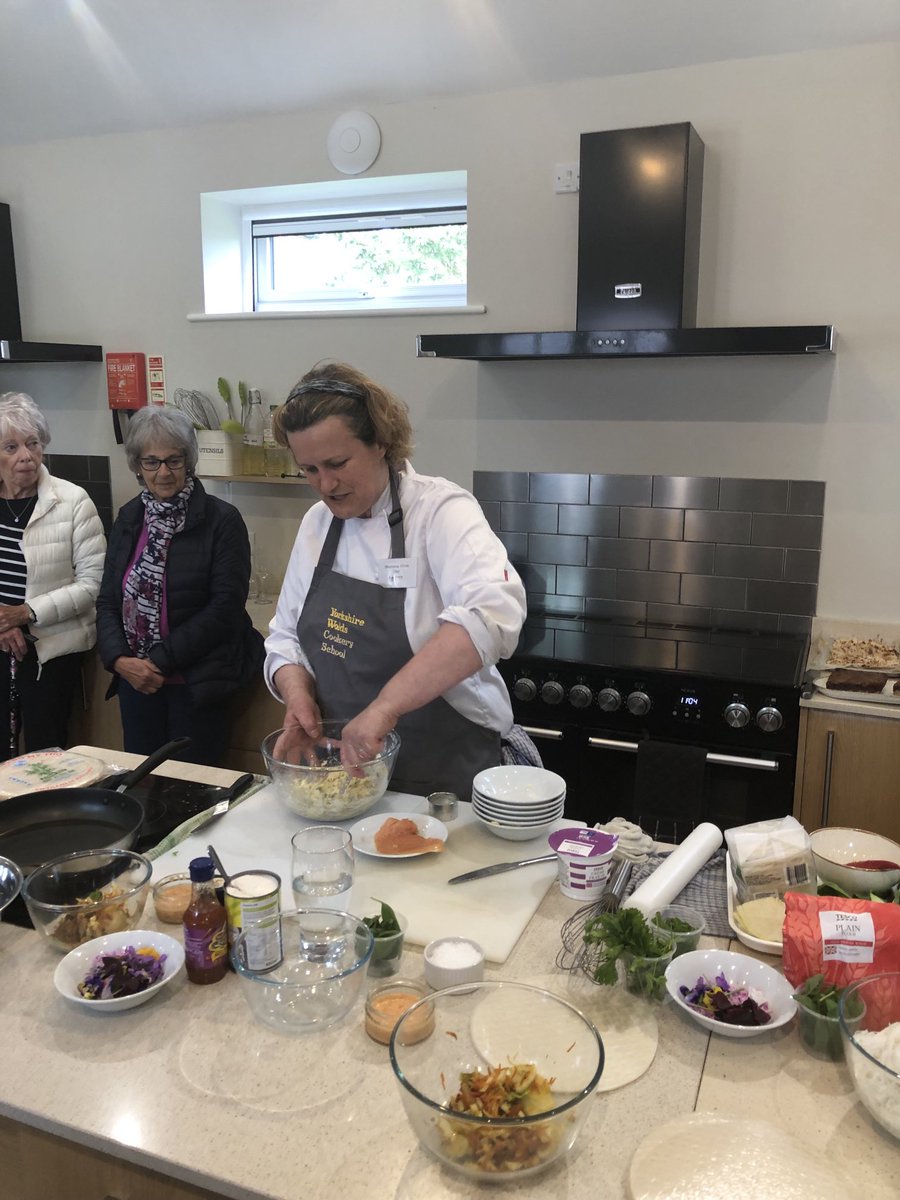 Great to be invited to Wold Escapes ⁦<a href="/WoldsCookery/">YW Cookery School</a>⁩ for their launch. Cookery demonstration from ⁦<a href="/stephaniejmoon/">Steph Moon</a>⁩ and lunch cooked by ⁦<a href="/MasterChefUK/">MasterChef UK 🍴</a>⁩ winner ⁦<a href="/eddiescott_/">Eddie Scott</a>⁩ Thanks to the Rymer family ⁦<a href="/JSRFarmingGroup/">JSR Farming Group</a>⁩