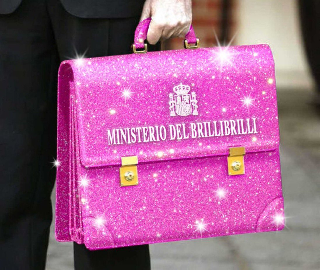 lavecinarubia's tweet photo. Preparada para las próximas elecciones. https://t.co/PMPYdwQ7ZN