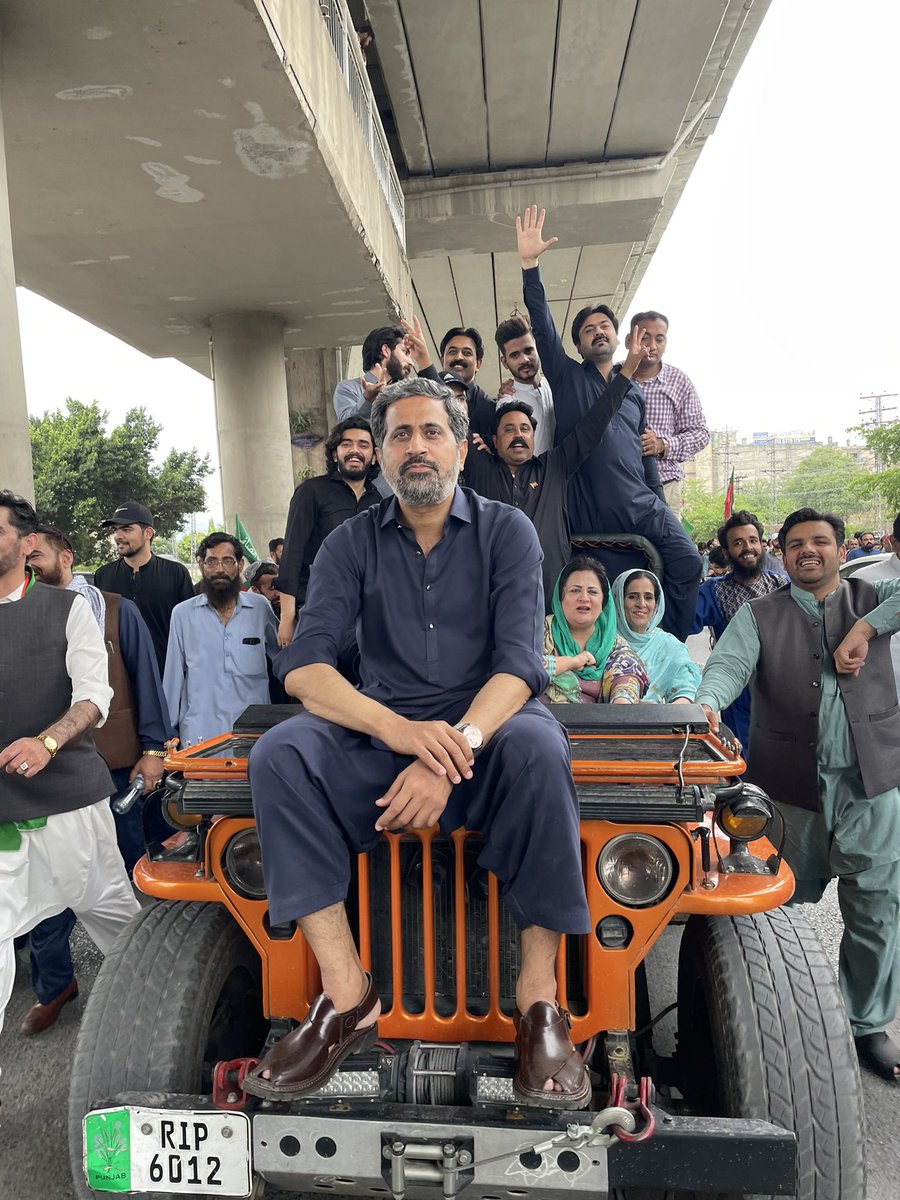 Fayazchohanpk's tweet photo. Happy Birthday to our Great Leader & Pride of Rawalpindi Mr. Fayaz ul Hassan Chohan.
#TeamFHC https://t.co/6WHWaw9xOR