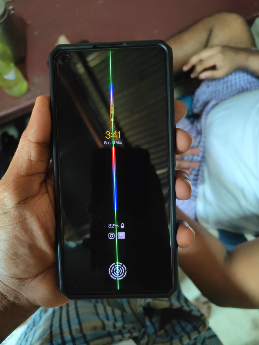 M_Vinoth2's tweet image. @OnePlus_IN ,@oneplus ,@OnePlus_Support 
There is a green line issue in my OnePlus mobile. help me to resolve this.
#Greenline #oneplusgreenlineissue