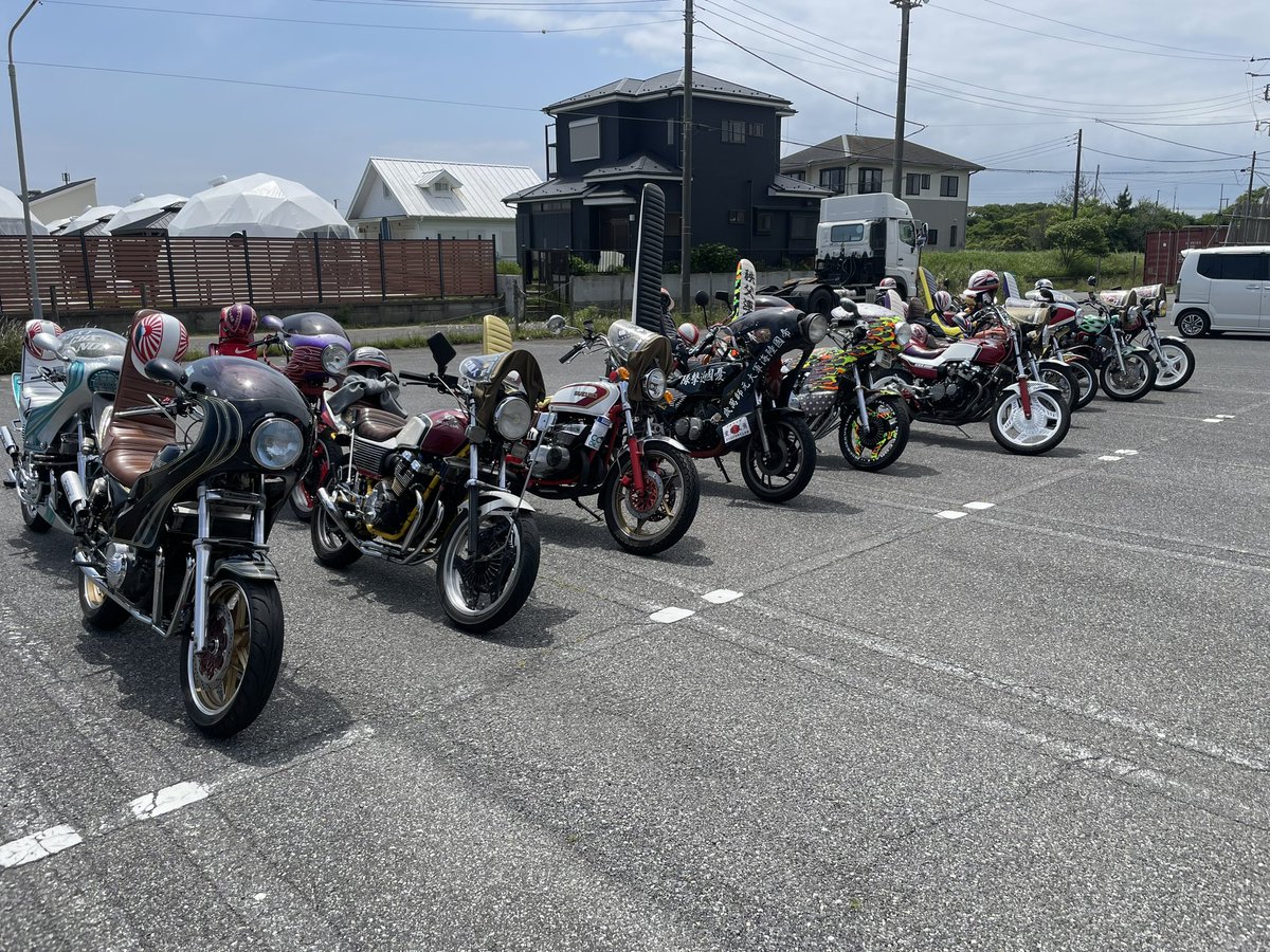 ONESTYLE0110's tweet photo. 本日は千葉の追悼ツーリングに参加させていただきました。一日お世話になりました、またよろしくお願い致します🙇‍♂️ https://t.co/LzHAy5i9sY