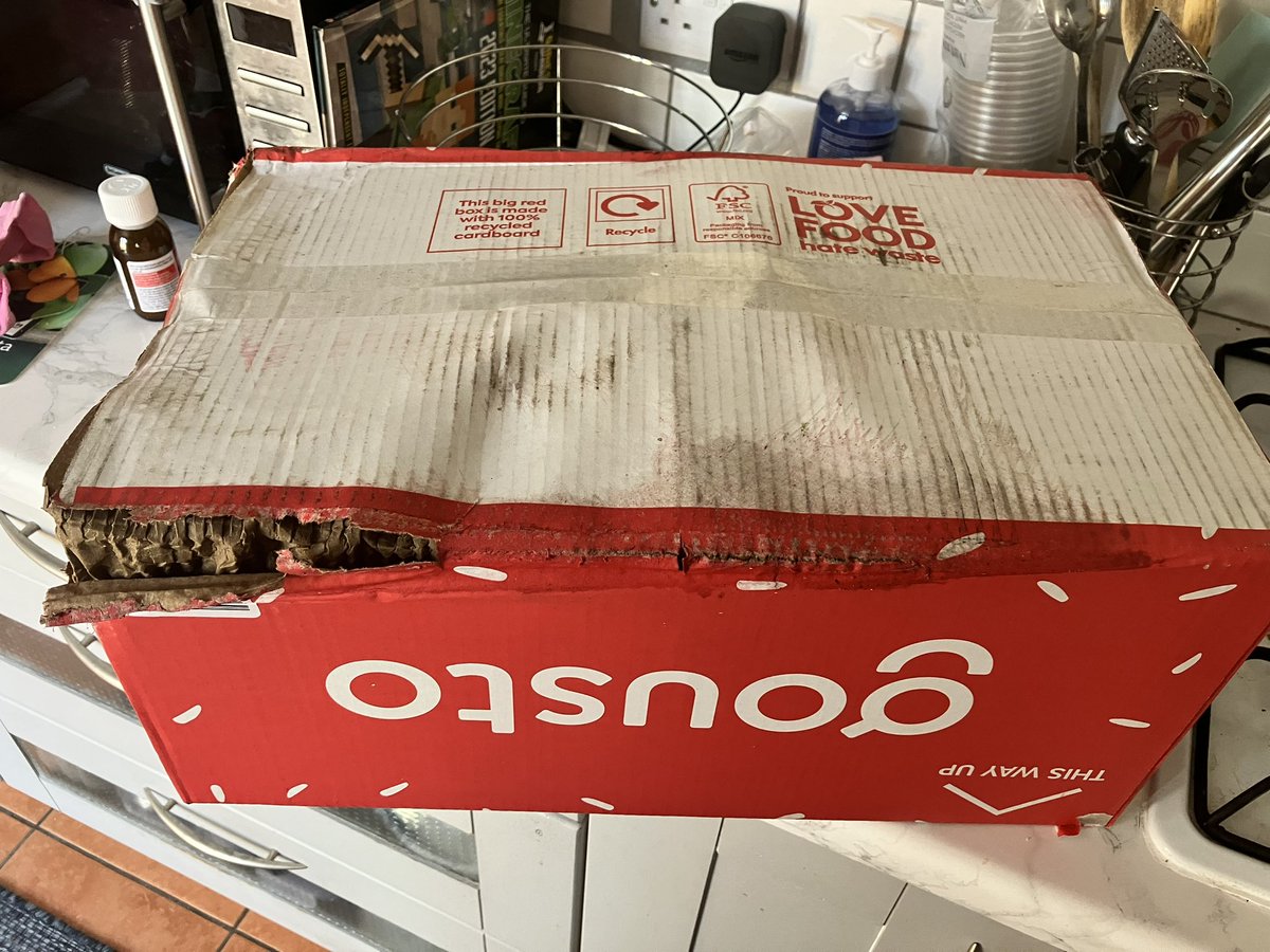 AllotmentN's tweet photo. @goustocooking this is how my box arrived today….. https://t.co/tWQJ5A0Zdv