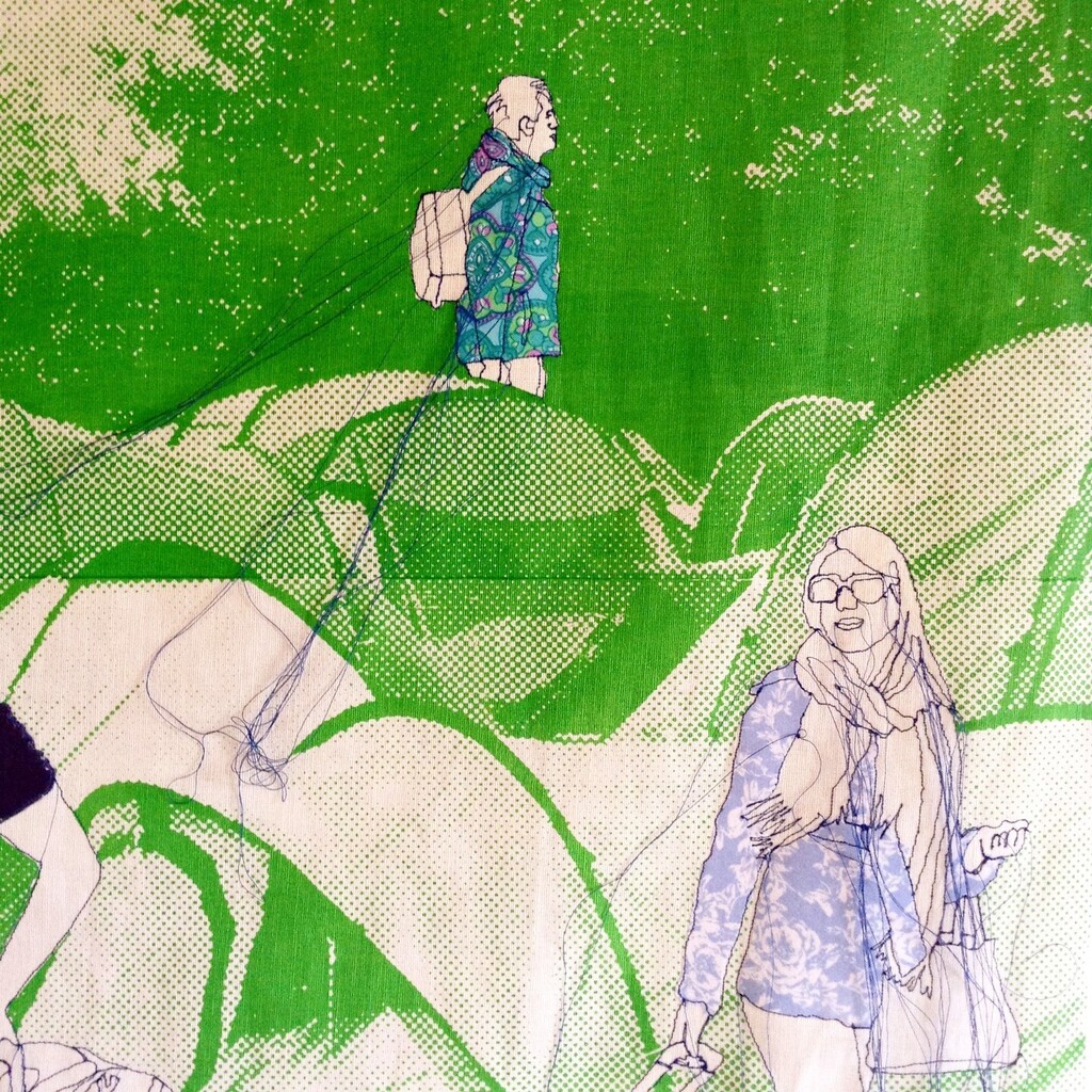 Screenprinting course @citylitcrafts starting soon! Check out the link in bio for all workshops and courses coming this summer!
This pic shows a detail of the screenprinting on a piece called "Looking For Adventure" made for our @arttextilesmadeinbritain… instagr.am/p/CsgAecENsLF/