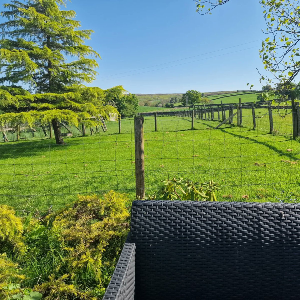 We have spent the dat doing some gardening at Stony Broke Cottage yesterday. It was a beautiful peaceful day finished off with a nice cold drink. We have availability from 4th June for short breaks or longer stays. Message for offers I have. 🙂