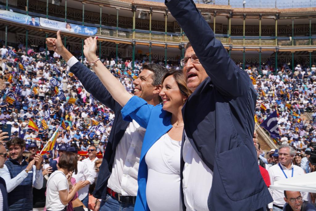 ppcv's tweet photo. El cambio se respira en una plaza de toros llena. El 28M salimos a ganar. 

#ElCambioQueMerecesmos
#MazónPresident https://t.co/qSTKGZTvzl