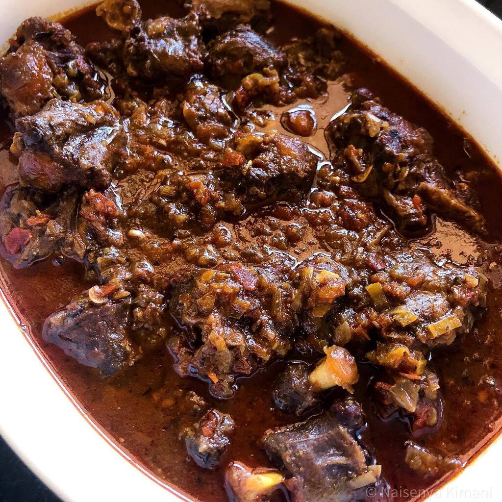 Naisenya's tweet photo. Oxtail 😋🥩🌶️
#oxtail #stew #casserole #smartcooker #nutricook #comfortfood #foodphotography #food #delicious #fingerlickinggood #madeinKenya #ArtisanalGourmet #NaisenyaFoods💯 https://t.co/i3Mt1VP15x https://t.co/B29SDZLhmK