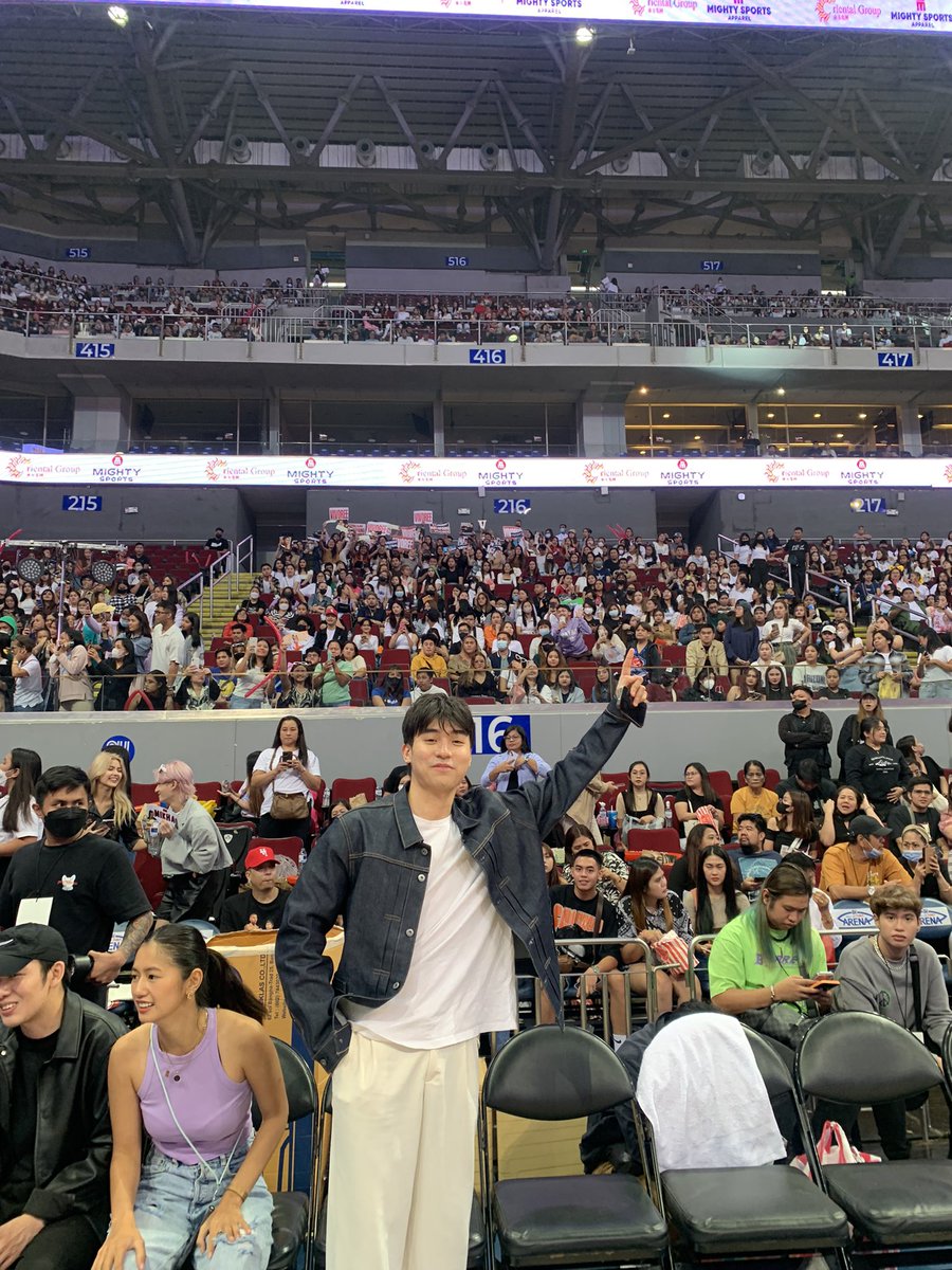 lorsdiaz_'s tweet photo. Vlievers x Fairies 🥰

#AllStarGames2023 #StarMagicAllStarGames2023 #Vivoree #BrentManalo #ViBrent https://t.co/nJq1KZcHBN