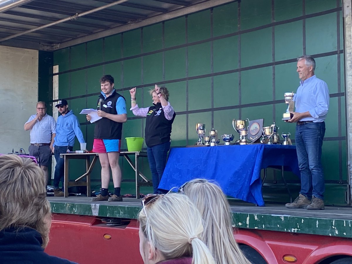 RhondaT40's tweet photo. These guys did a brilliant job yesterday @LincsYFC #countyrally 👏👏lots of effort, organising, strategy and leadership skills demonstrated to make this a superb event! @HarmstonYFC picking up a trophy here 👏👏 @NFUHollandLincs @NFUEastMidlands https://t.co/MXbg71zj9B