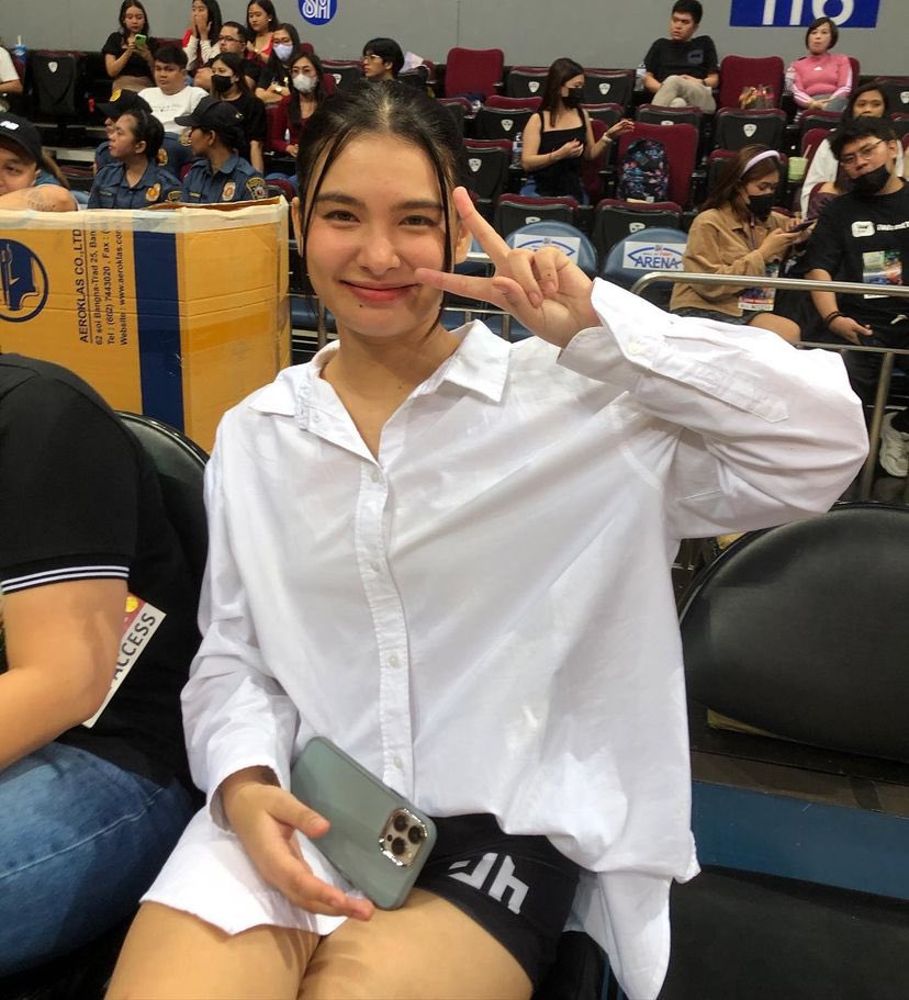 kowalerts's tweet photo. Excited na si Anji Salvacion to play volleyball in her very first #StarMagicAStarGames experience today! She was supposed to join last year but had to return to the PBB house.

📸 girlfrommanila https://t.co/pLPLHOiu4A