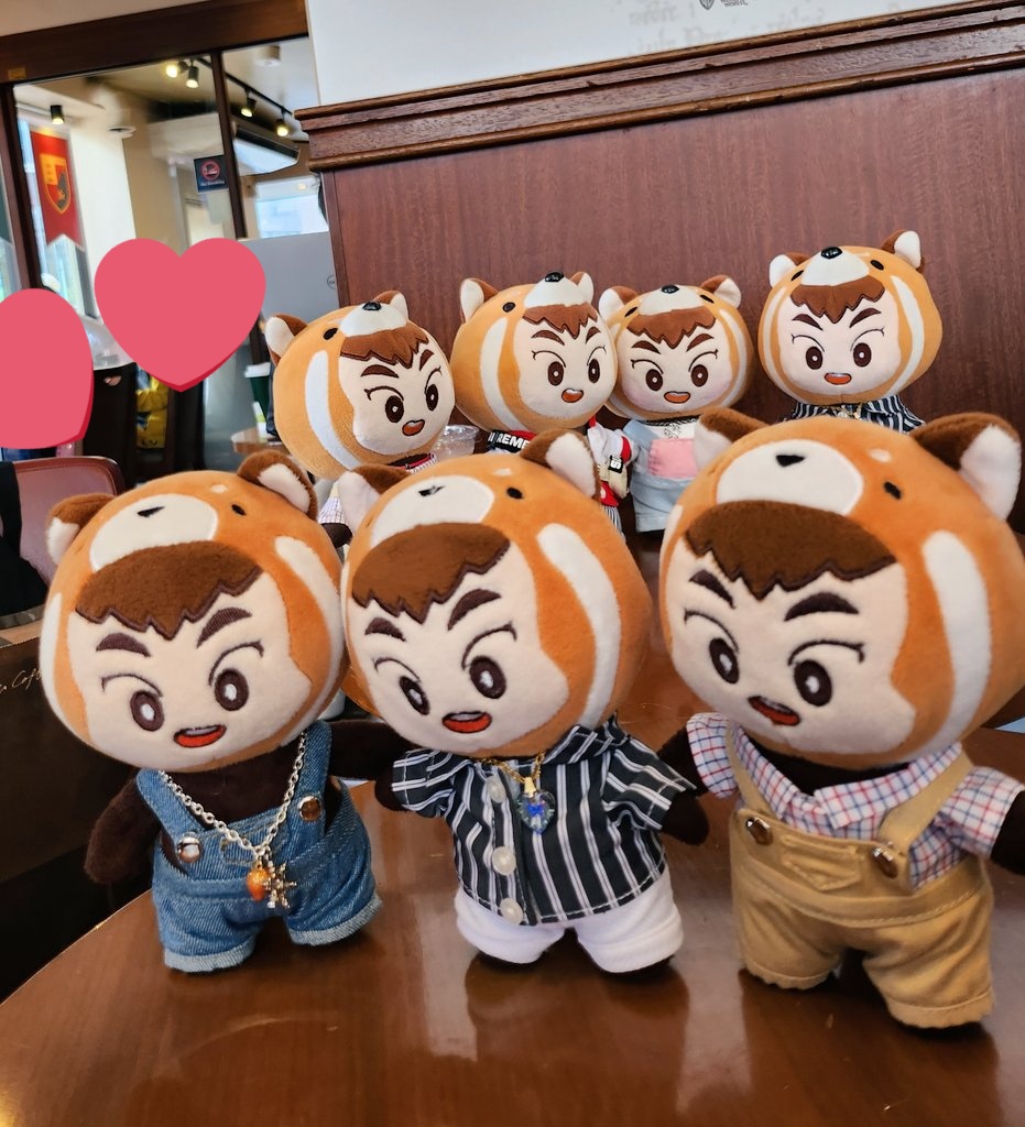 minxiu_xium's tweet photo. 몇 년만에 친구들을 만나서 정말정말 행복했어요💕
다음에 또 만나요😊 https://t.co/AIYAxLRTG4