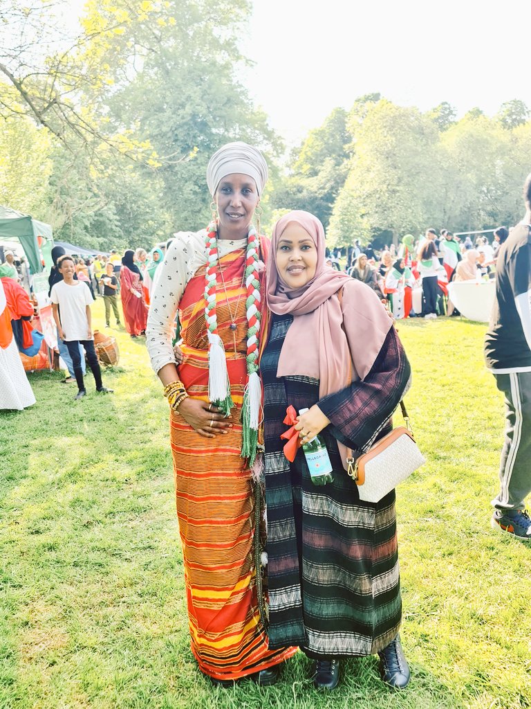 DeryFoundation's tweet photo. Happy 18th May to my beautiful people we are still celebrating globally Somalilanderz YOU are inspirational WE ARE SOMALILANDERZ UNSTOPPABLE #SomalilandHaaNoolatoo Thank u to the friends of Somaliland who continue show their support &amp; celebrating with us #MAYALLAHBEWITHYOU💚🤍❤️ https://t.co/ws7iuehBNF