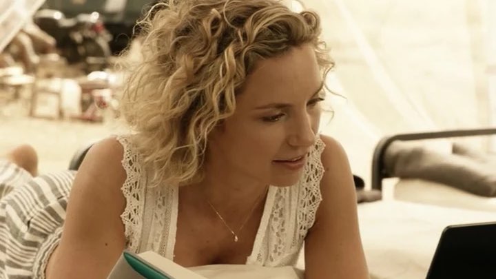 perditaweeksnet's tweet photo. #JulietStyle Incorporating Juliet Higgins’ Style: understanding the Essence of Her Fashion and Integrating It into Your Wardrobe https://t.co/FRGzvDBfWm #magnumpi #juliethiggins #perditaweeks https://t.co/leSaBmouuv