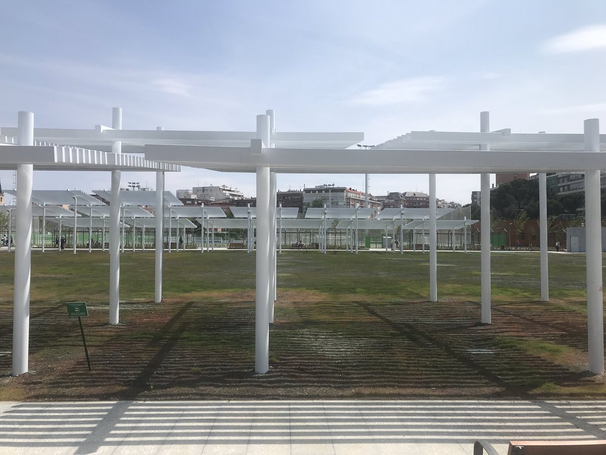 verdechamberi's tweet photo. ¡Por fin el parque! Por fin un parque real, ¡por fin quitamos las vallas!
#ParqueSí #PaseoDeJane https://t.co/fcHeG64xPV
