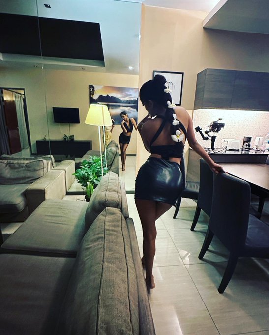 Like my new hairstyle? https://t.co/9sPyPJIUVJ