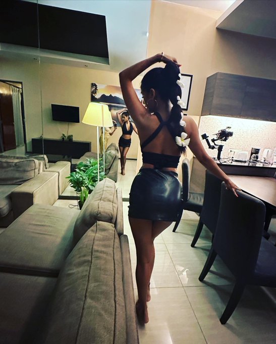 Like my new hairstyle? https://t.co/9sPyPJIUVJ