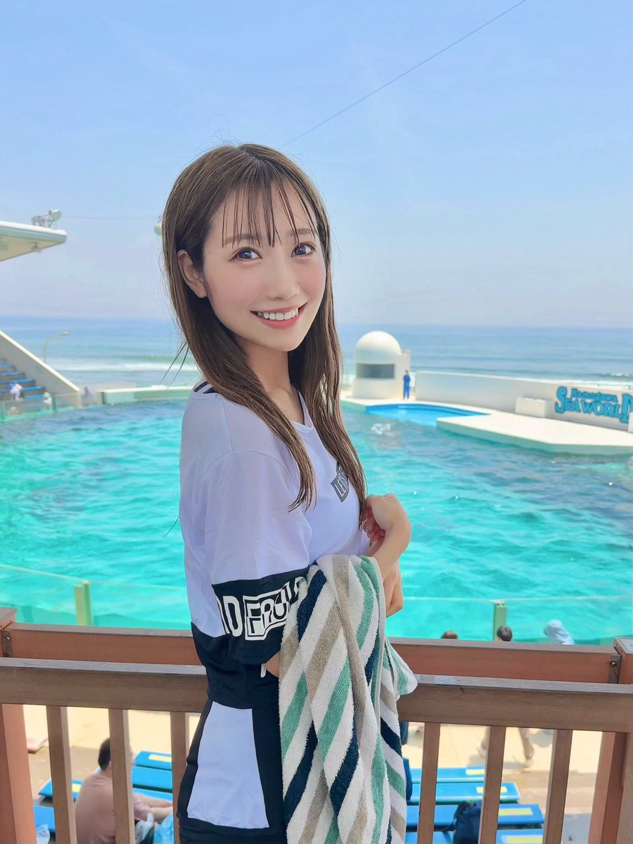 📢お知らせ💭 この度 坂本夏海1st写真集 🌴🌺🫧 「タイトル未定」の