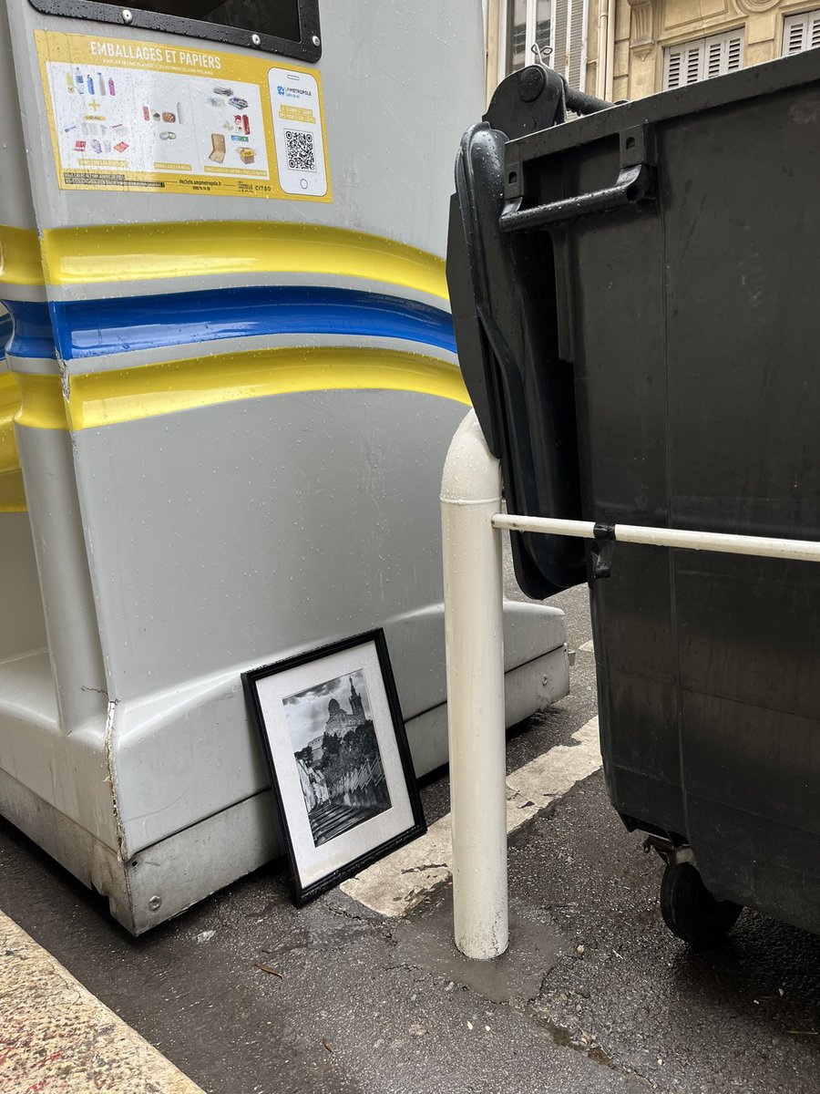 GabianDechaine's tweet photo. #naturemorte #bonnemere 

@ndg_officiel @AMPMetropole @Poubellelaville https://t.co/FQJGr726Rx