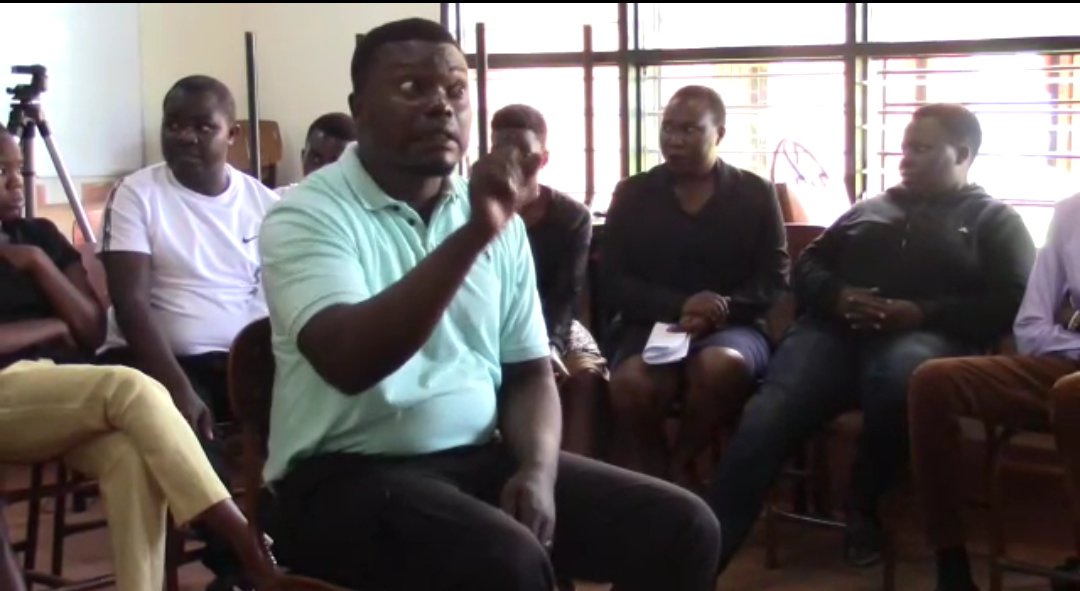 deaflawyers's tweet photo. DLAW (@deaflawyers) Fellow @timothyegwelu had a great time lecturing the sign language student interpreters at @kyambogou on the seminar on Court interpreting challenges, opportunities, and setbacks. @JudiciaryUG  @NUDIPU https://t.co/yk5gLfdbDr