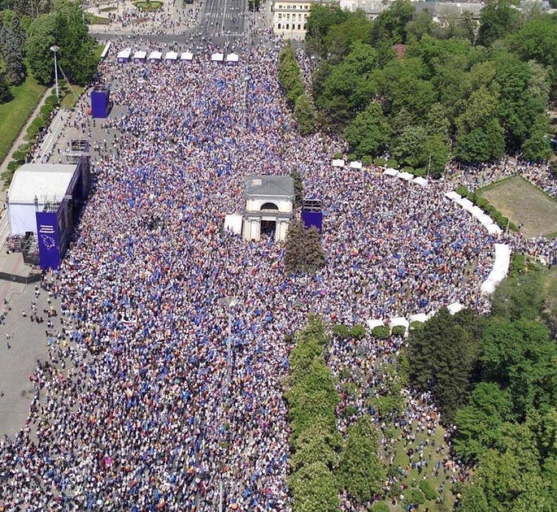 TreasChest's tweet photo. A massive demonstration in Moldova today for their European  future. https://t.co/tbKURxcyh6