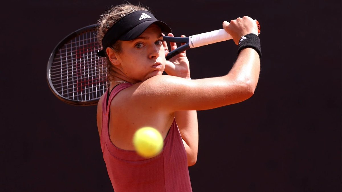 C'est la finale du <a href="/TropheeClarins/">Trophée Clarins</a> aujourd'hui ! 

Diane Parry🇫🇷 - Caty McNally🇺🇸

Deux joueuses avec un jeu varié dont un revers slicé délicieux😍

Une🇫🇷 très entreprenante depuis le début de la semaine face à une très solide🇺🇸

Une affiche de rêve a suivre chez <a href="/LesOutsidersTV/">Les Outsiders TV</a>
