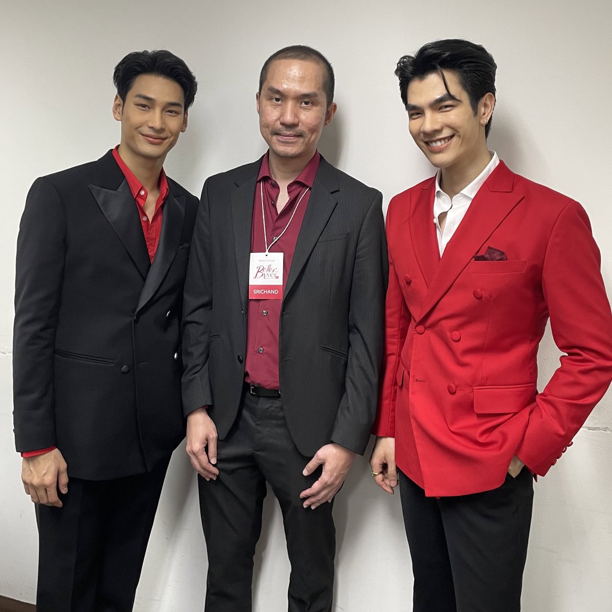 bilchelor's tweet photo. ขอบคุณน้องๆทั้งสองคนมากๆครับ สำหรับวันนี้ @milephakphum  @Nnattawin1  

#SRICHANDBetterThanEverEvent https://t.co/XZbi7BnqQn