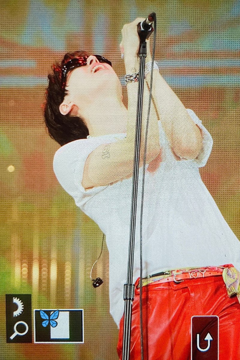 untitled1uv's tweet photo. 230521 🤟🏻 #woodz #조승연 https://t.co/UamuRPDdku