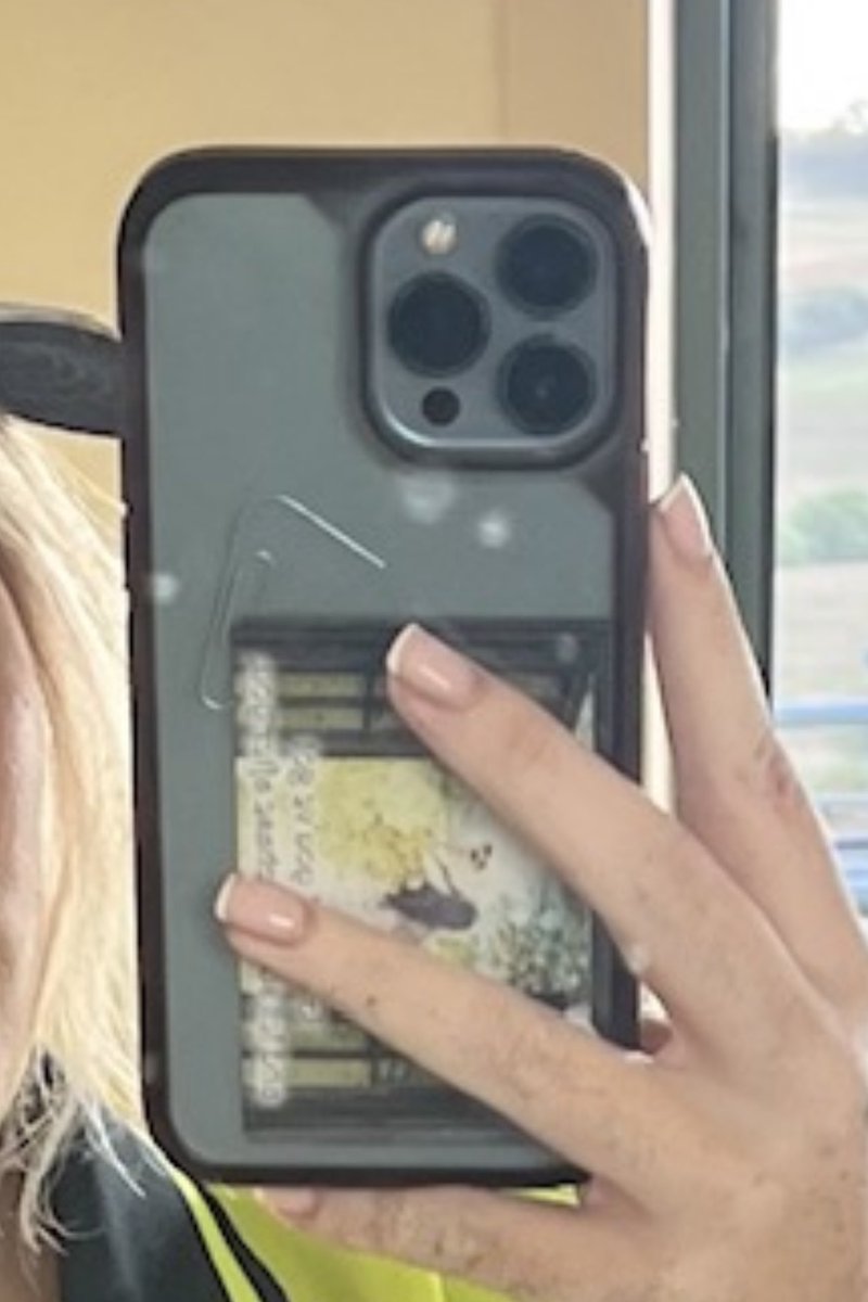 ‼️LOST  BLUE IPHONE 13 PRO MAX‼️
Lost my phone last night at FLY open air please RT if anyone has it. Been to lost property today and it’s not there 😭@openairfly