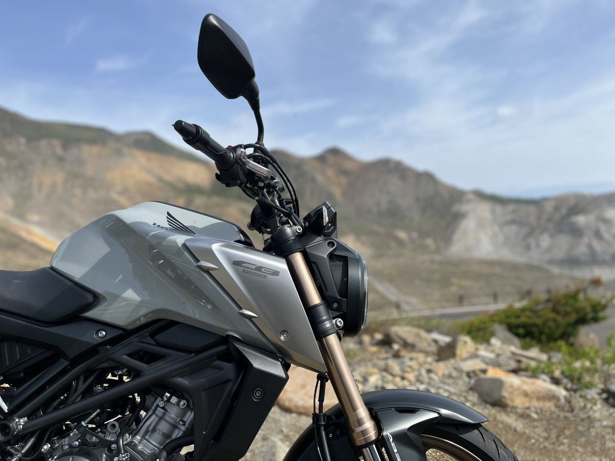 kikuchi_cbr0124's tweet photo. 230520〜21
下道600km、福島ツーリング🛵
有毒ガスの影響で今迄だめだったけど、3回目にして、ようやく見れた磐梯吾妻の景観は最高でしたー🙌🙌
（追記：辛い事も楽しい事も多々あって、日本駆け回ってた頃を道中思い出してました🤔笑）
#honda #cb125r #jc91 https://t.co/h3CePmAYdY