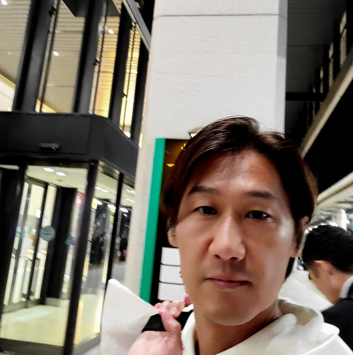 TakazawaYuki's tweet image. 大阪に弾丸日帰りです。楽しくて写真忘れちゃったけど令和の虎の志願者
東川さん
末廣さん
三木さん
藤森さん
小倉さん
そして
サロン西日本支部長の吉本さん
総勢20人以上のBBQ@てんしば。
テールスープの旨さに感動しつつこうやって交流する機会を創ってくれる主宰にいつも感謝です。誰か写真送ってw