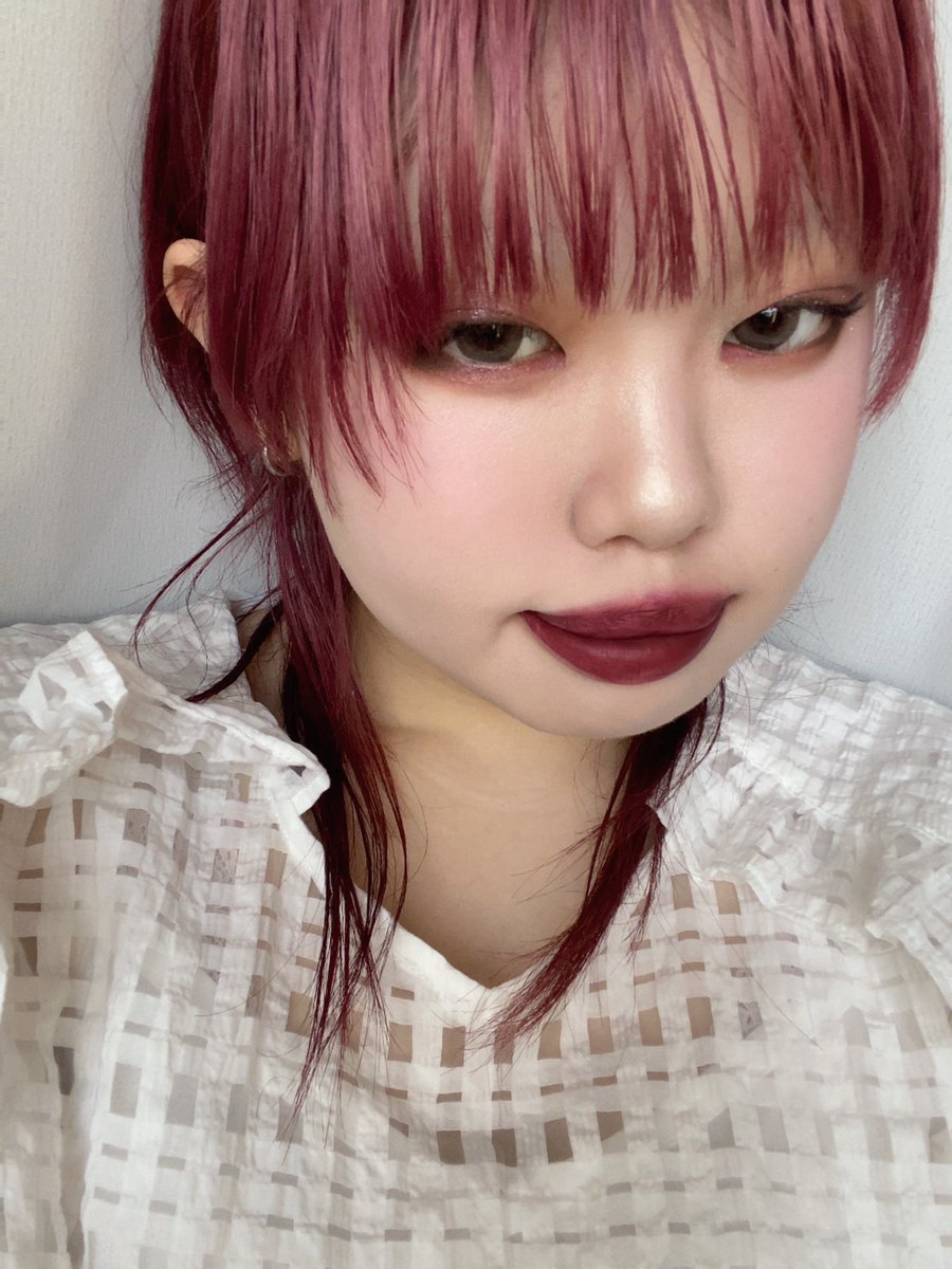 iD20224's tweet photo. 眉毛がなくても可愛いもん( ᴖ ·̫ ᴖ ) https://t.co/x39zCOLsWa