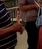 MileDefender's tweet photo. I’m crying this is so cute Mile’s mom and dad came to support him today, they are holding a fan with his face so adorable🥺🥹💚

BETTER MILE SUNSCREEN 

#เก่งเกินกันแดด
#SrichandBetterThanEverEvent
@milephakphum #MilePhakphum https://t.co/M08N5PPWGG