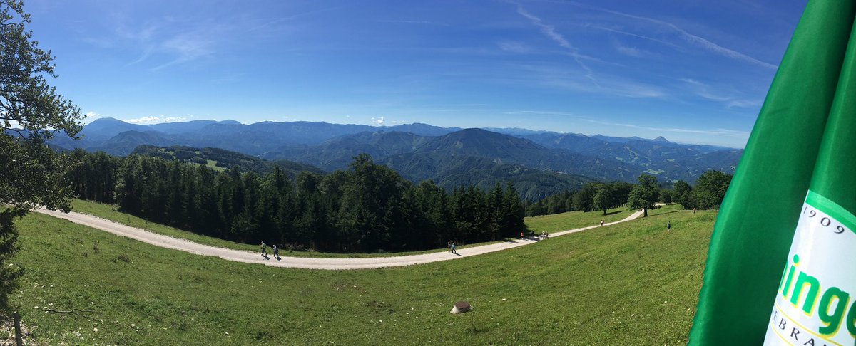 KircheBunt's tweet photo. Auch wenn heute über uns die Sonne lacht, gibt es in manchem Leben dunkle Schatten! Aber: Niemand ist in schweren Stunden allein, immer ist jemand zum Reden und Zuhören! 
🇦🇹 142 (Telefonseelsorge) 
🇨🇭 143 (dargebotene Hand) 
🇩🇪 0800.1110-111/-222 (Telefonseelsorge) Bitte teilen https://t.co/XY6m6L9PjC