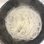『そうめん』はフライパンで茹でるのが簡単で美味しい!？画期的な調理法、教えます。