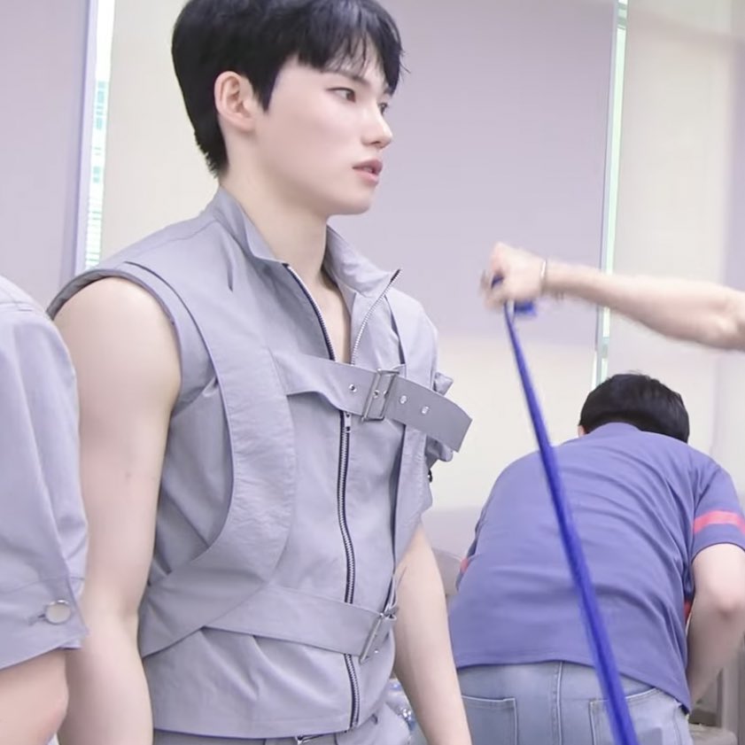 elastbook's tweet image. remember when … 

#ELAST #엘라스트 #SEUNGYEOP #승엽 @ELASTofficial