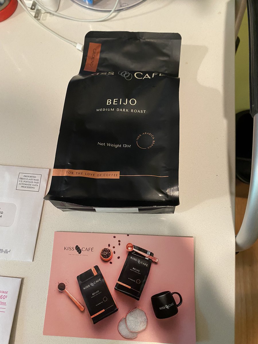 NickyRibz's tweet photo. @KissCafeCoffee If your looking for a smooth taste that packs a punch def check them out! https://t.co/1pmn7WFe4U