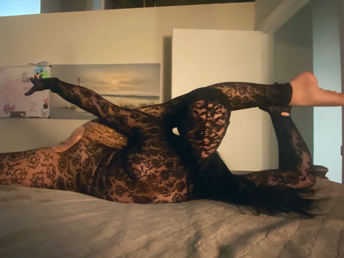 Catsuitted &amp; masked up @Denacious_D https://t.co/LhlCcAWlRv<a class="tags" target="_blank" title="On Twitter" href="/?out=eyJ0eXAiOiJKV1QiLCJhbGciOiJIUzUxMiJ9.eyJpYXQiOjE3MjQ4MDU4NDksImlzcyI6InR3cG9ybnN0YXJzLmNvbSIsIm5iZiI6MTcyNDgwNTg0OSwiZXhwIjoxNzU2MzQxODQ5LCJyZWRpcmVjdF91cmwiOiJodHRwczovL3R3aXR0ZXIuY29tL0RlbmFjaW91c19EIn0.GJ5MWAow8F0T8HySwOFRq5ozvBef6OcUO7zLVQevYi3A9Bzc7bZG92JC0BlUqPQHu_9muKUCFCzDXe-jFFDrZg">@Denacious_D</a><a href="/tag/stripchat"class="tags"><span>#stripchat</span></a><a href="/tag/stripchatlive"class="tags"><span>#stripchatlive</span></a>