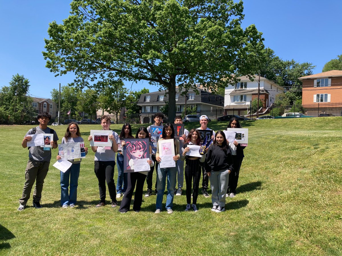 dsavinckiart's tweet image. @mrslennon @MsSeissArt Congratulations to our @bectonhs 2023 art show winners! #bectonsbest #bectonartdepartment