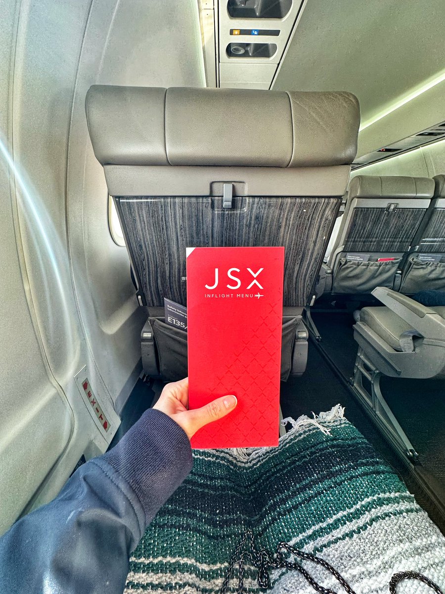 Sarah_sah_sass's tweet image. Jsx / LAS to LAX. #jsx #semiprivatecharter