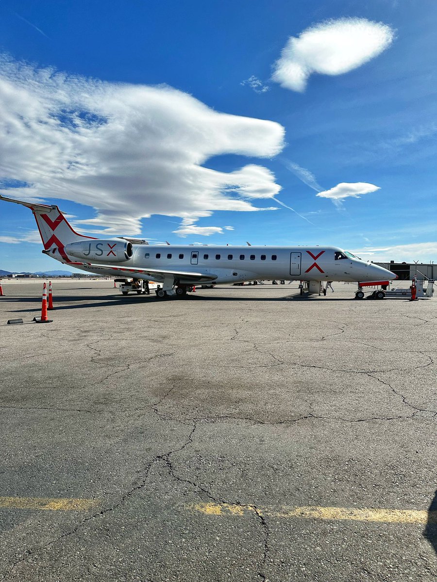 Sarah_sah_sass's tweet image. Jsx / LAS to LAX. #jsx #semiprivatecharter