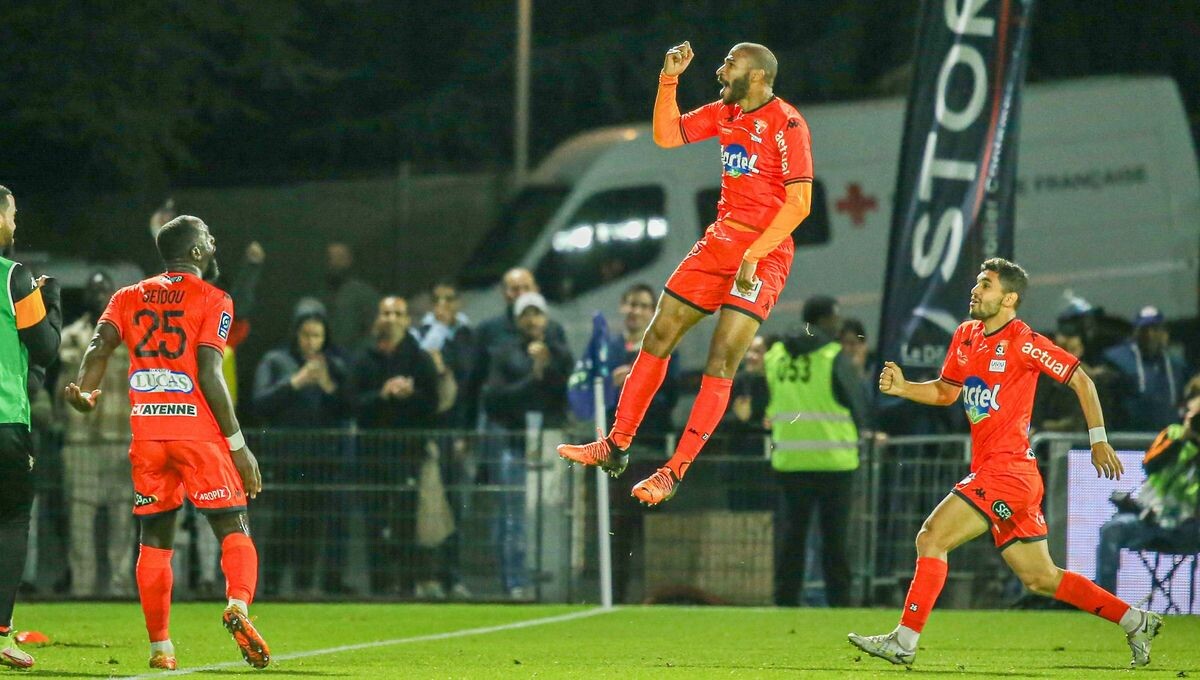 icimayenne's tweet photo. ⚽ Allez soutenir les footballeurs du @stadelavallois vendredi soir au stade Francis Le Basser à #Laval On vous fait gagner vos places ! #butalaval #operationmaintien #Mayenne🟠⚫💪 ➡️ https://t.co/x9tzpmct5S https://t.co/4ki2Hv5pl1
