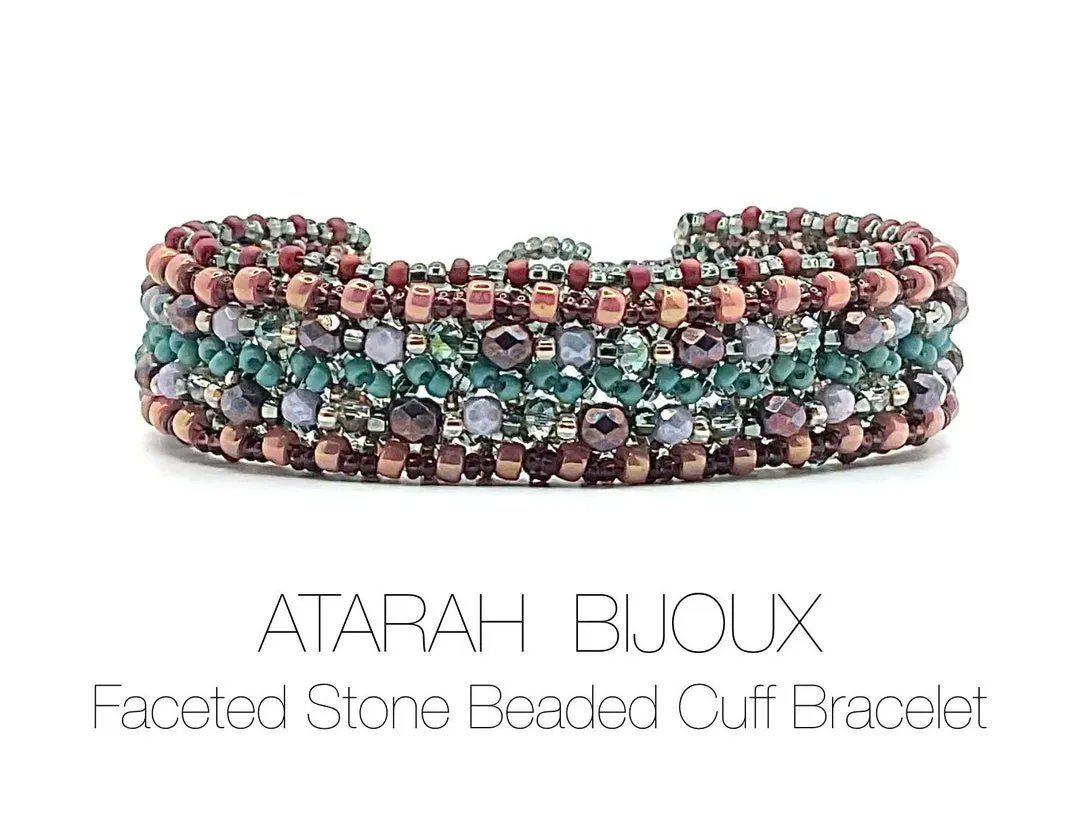 Pink Blue and Plum Beaded Cuff Bracelet
buff.ly/3yrrW6A
#atarahbijoux #JewelryTrends #BeadedBracelets #Bracelets #EthnicJewellery #BohoChicJewelry #Accessories #UKSmallBusiness