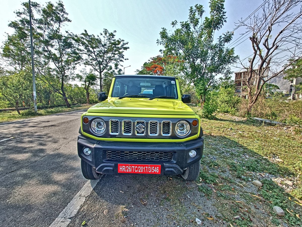 SomChaterji's tweet photo. Now driving the Jimny on road for a while, time to see if it plays the role of a compact SUV also along with being a off-roader #jimny https://t.co/GyipYSWMEn