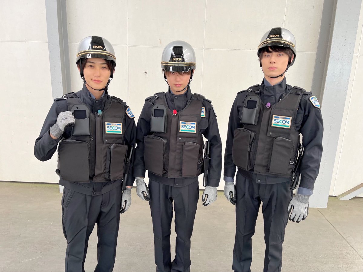 SakumaRyuto20's tweet photo. 作間くんセコムの制服似合いすぎでは😌
スタイルいいからめちゃくちゃ映える👏 https://t.co/fTcbhfxgYL