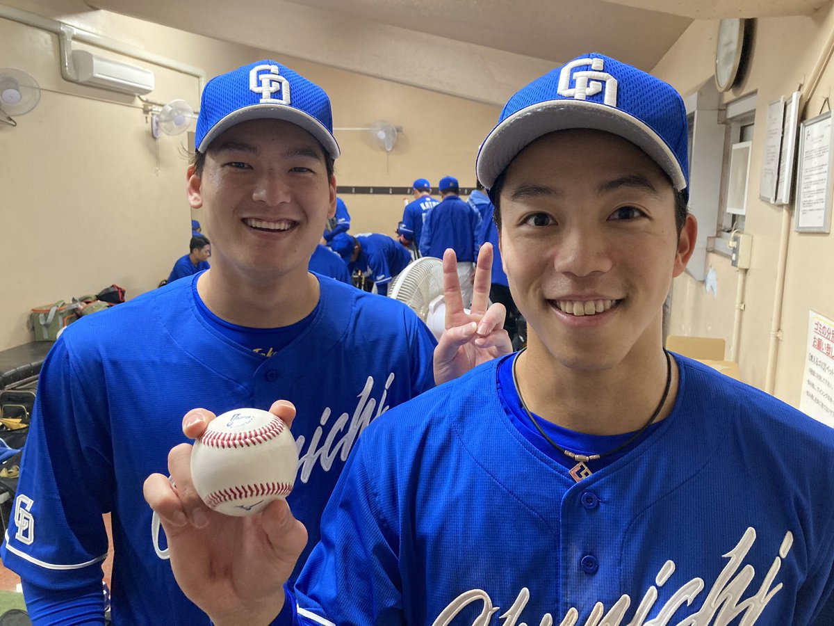 dg6029's tweet photo. バンテリンと甲子園にマイペースに応援行ってます📣⚾️
連番できるぐらい仲良くなれたら嬉しいです💙
 #Twitter上にいるドラゴンズファン全員と繋がるのが密かな夢だったりするのでとりあえずこれを見たドラゴンズファンはRTもしくはフォローしていただけると全力でフォローしに行きます https://t.co/jFvxKMQY8r