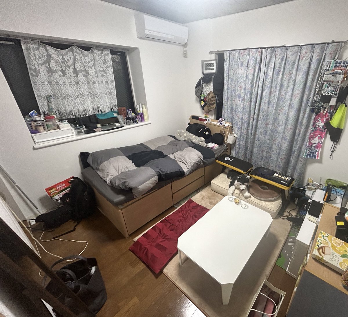 stray1932's tweet photo. 新宿区で一人暮らし始めました 
イキイキゲーセン終電生活 https://t.co/O2epAQqDpa
